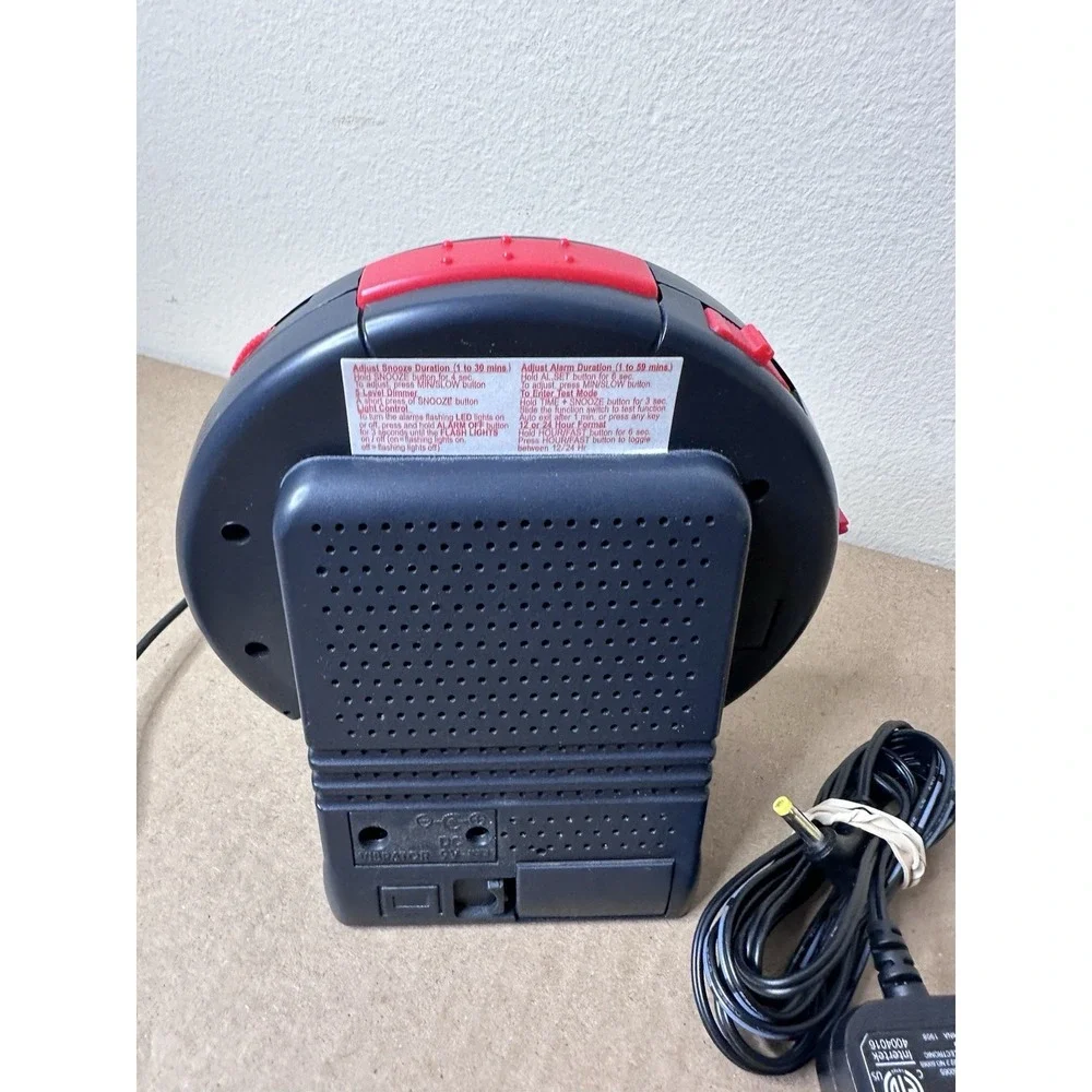 Sonic Alert Sonic Bomb Alarm Clock Vibrating Bed Shaker Black Red SBB500SS-v2
